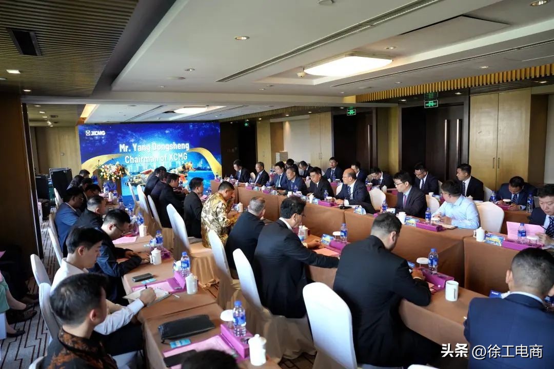 徐工xgt150000-600大国重器,徐工大型活动