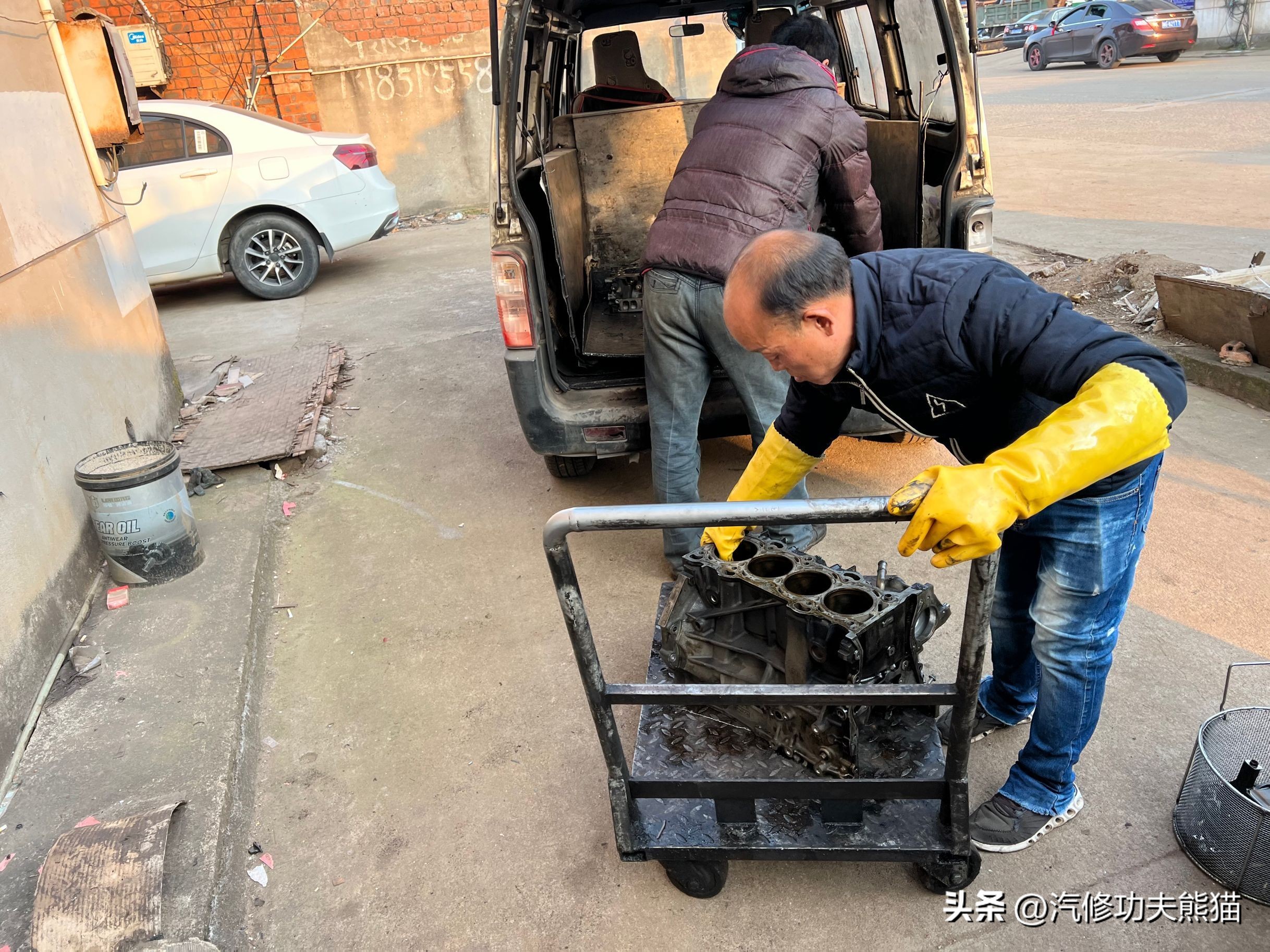 沃尔沃xc60十年老车,最新款沃尔沃xc60烧机油是通病吗