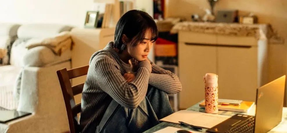 县城自习室里的小镇青年，有什么理由被大城市的瞧不起？