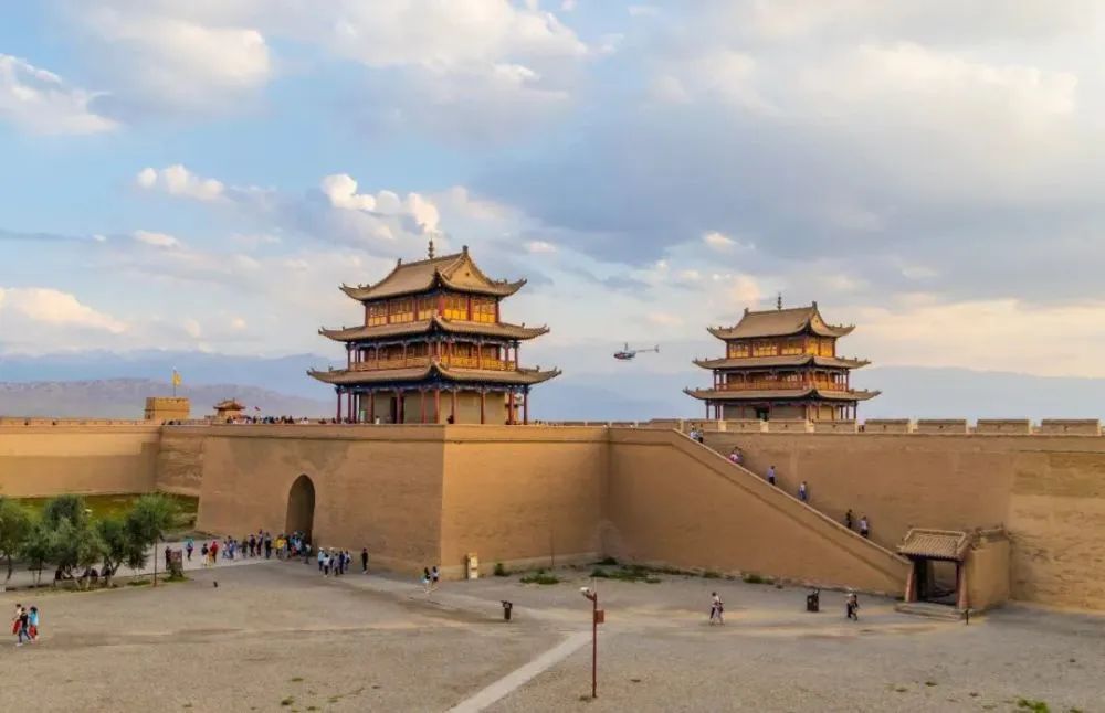 我愿和你一起奔赴理想和未来,我愿背上行囊随你去远方