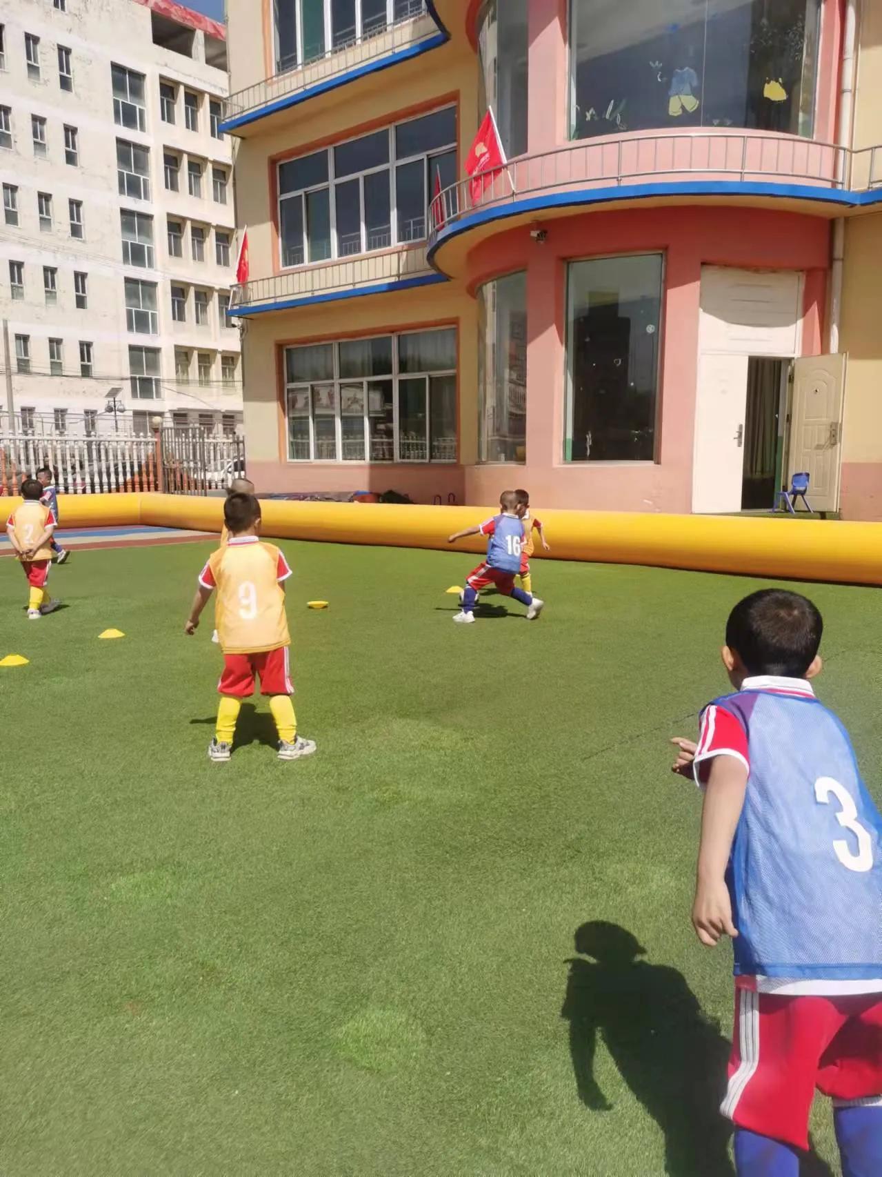 足球小乾坤,平鲁区天明幼儿园