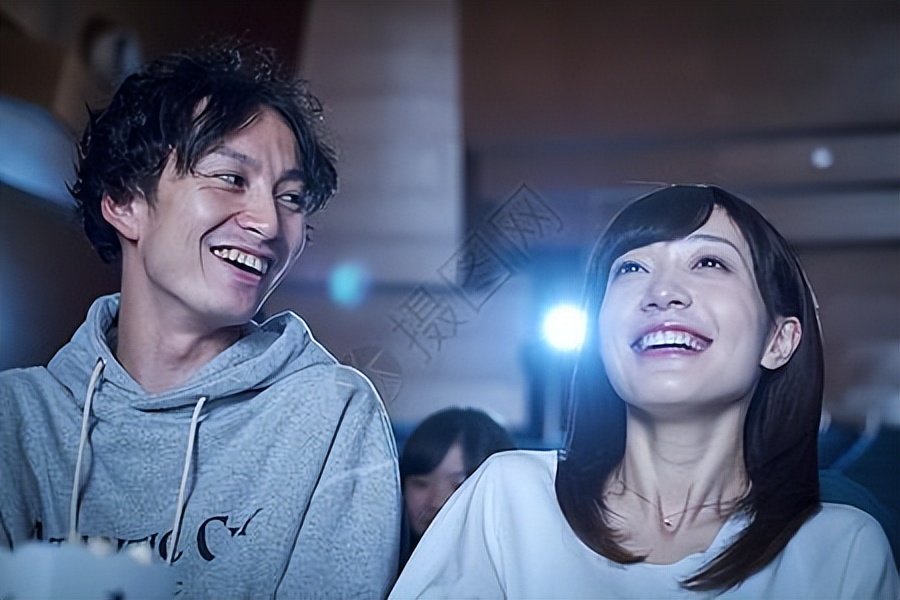 我国私人影院数量破万，为什么现在的情侣都喜欢去私人电影院？