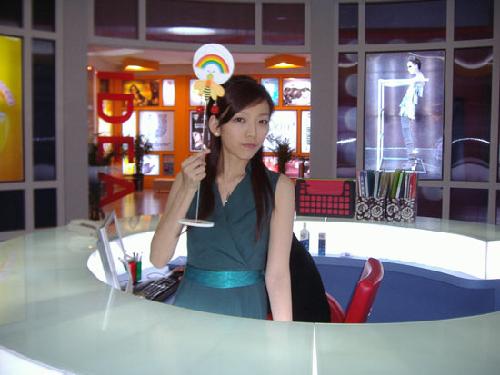 丑女无敌的男主角名字,丑女无敌13年后主角现状无人识