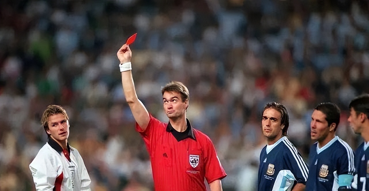 有冲动有冤屈更有英雄本色!回顾世界杯十大红牌瞬间