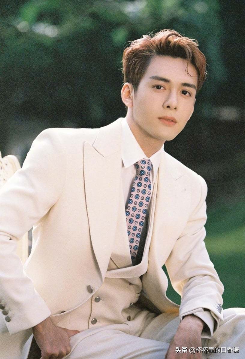 王一博和王鹤棣对比图,王一博王鹤棣许凯