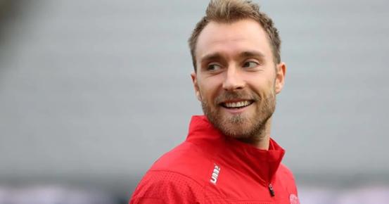 不愧是我抬！曼联8000万报价德容，或成挽留C罗的一大关键交易