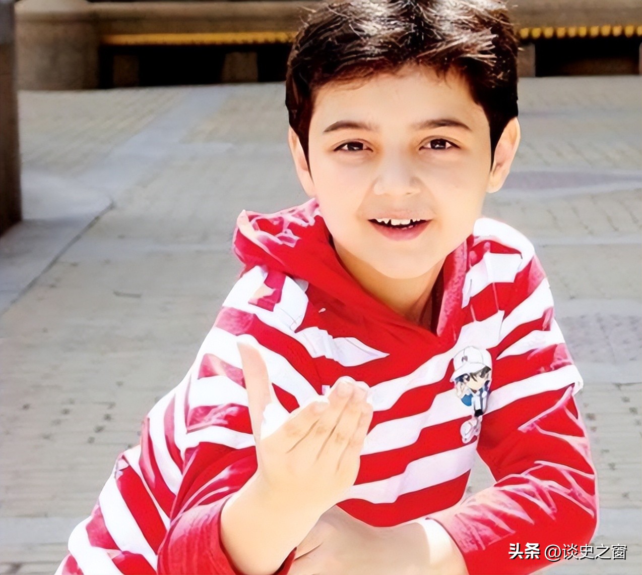 童星阿尔法为什么秃了,童星阿尔法秃头对比