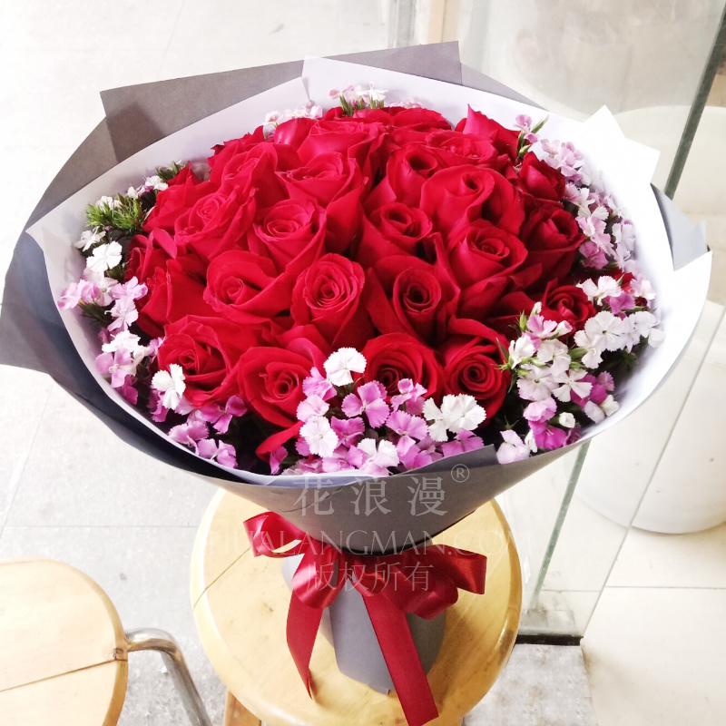 送花要给女朋友选花吗,送女友花怎么送好