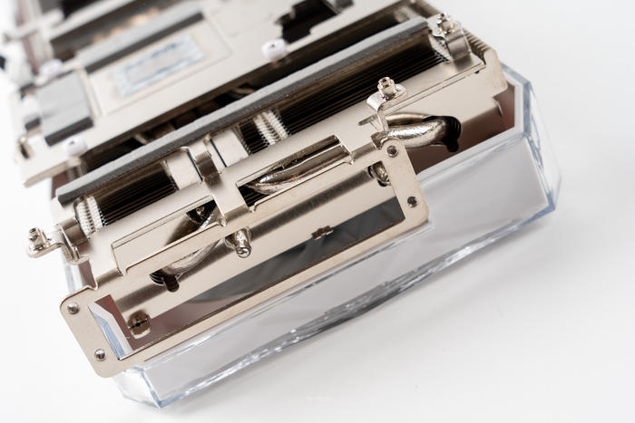 影驰rtx4070星耀显卡,影驰geforcertx30708g旗舰显卡