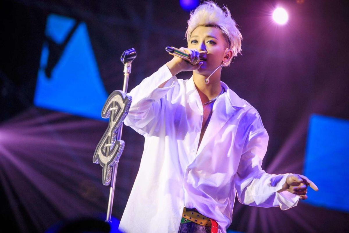 黄子韬与聋哑发小交流,黄子韬和他的聋哑朋友