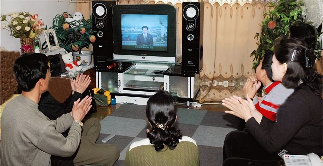 中国的朝鲜列车 (朝鲜铁路专列穿越国门)