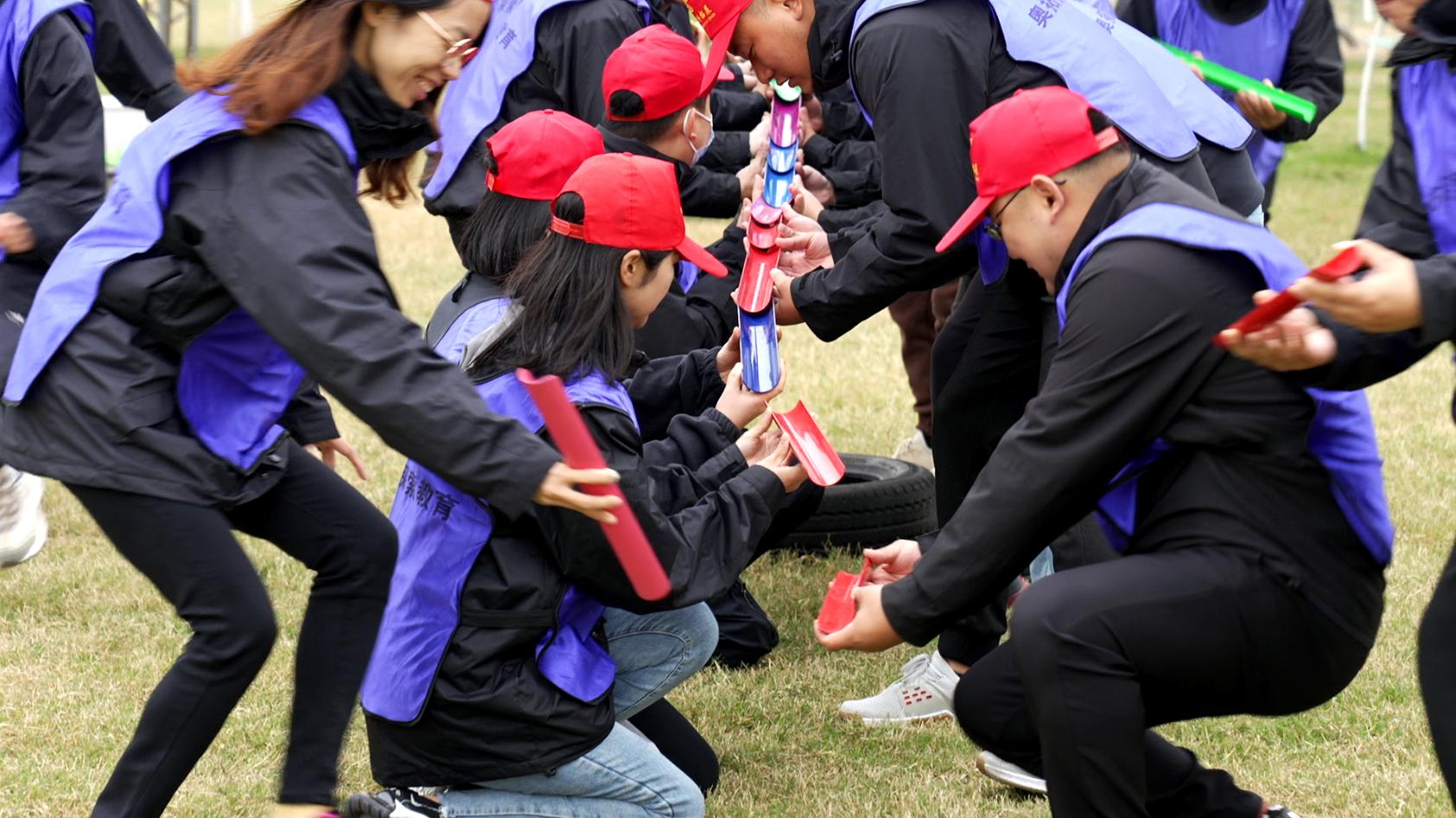 凝心聚力筑梦前行视频素材,户外拓展训练十大项目