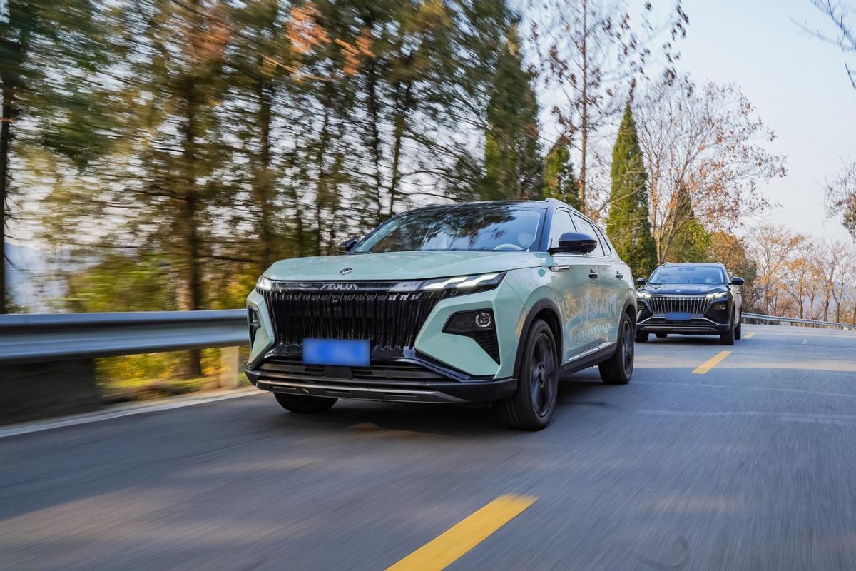 璇楁搸涓囬噷鐨撴瀬涓浗,璇楁搸