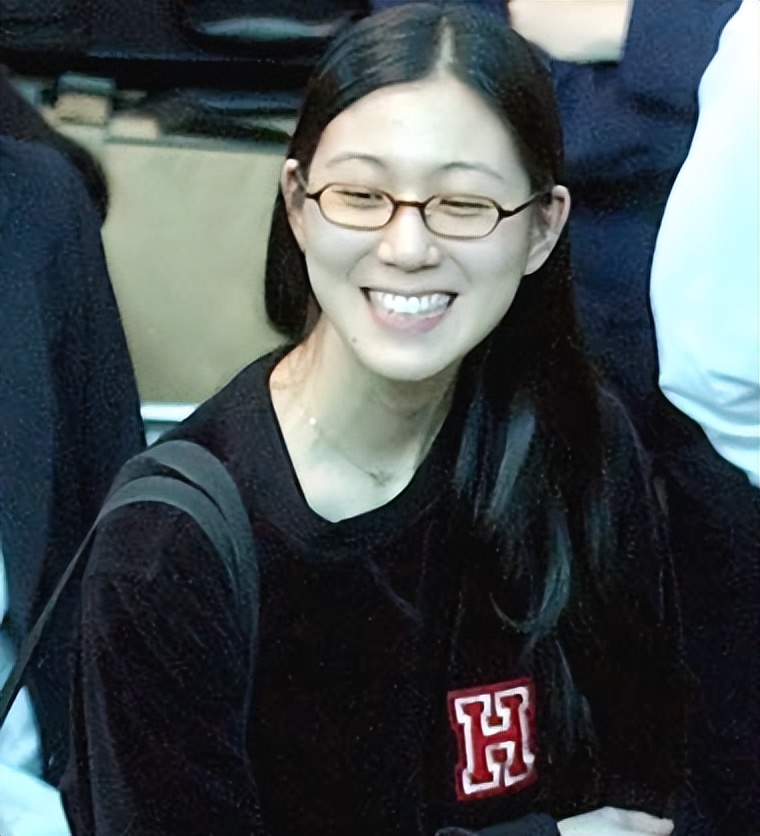 马英九将来大陆祭祖,两个女儿却意外爆火:台湾男人的梦中情人