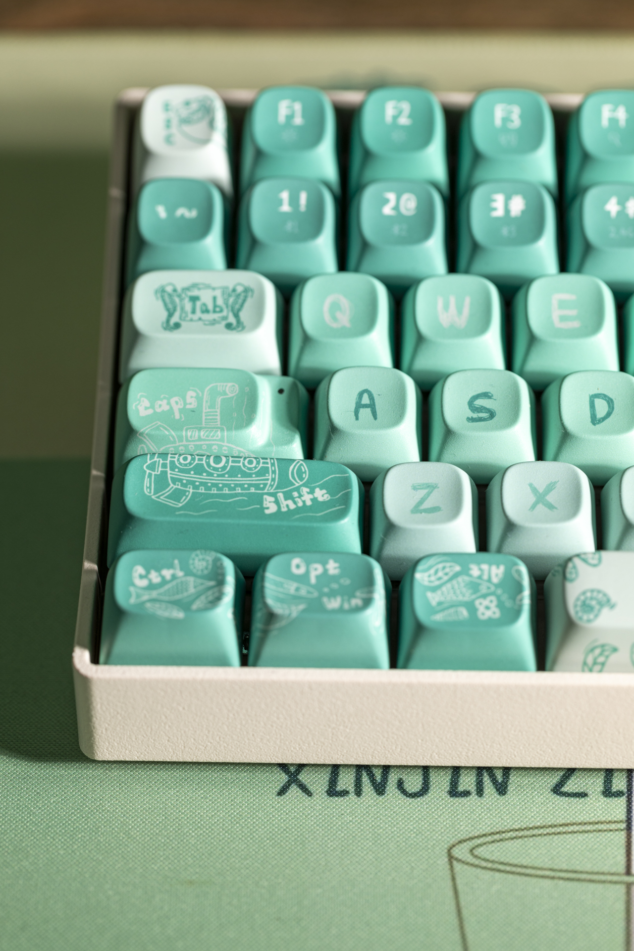 lofree洛斐小翘键盘有背光吗,洛斐键盘小翘测评