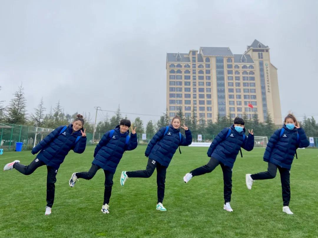 足球女孩,足球女孩实现梦想