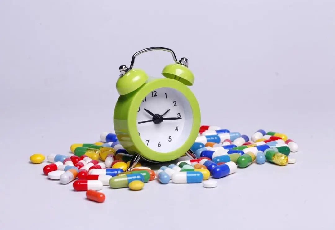 甲亢可以彻底治愈断根吗,甲亢能彻底治愈吗是怎么得的