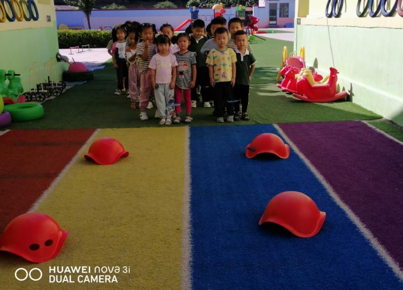 幼儿园大班两人三足游戏创新玩法,两人三足游戏规则幼儿园教案