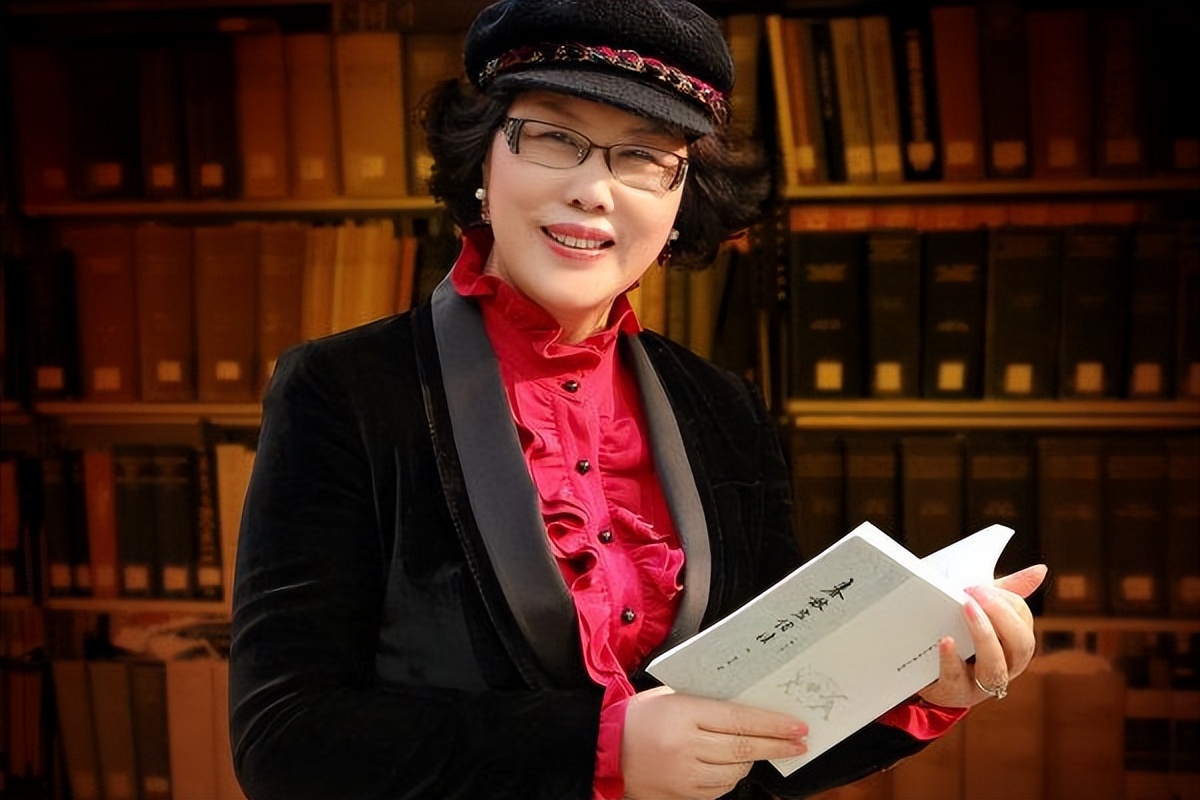 开拖拉机的陈爱莲,嵊州首富陈爱莲