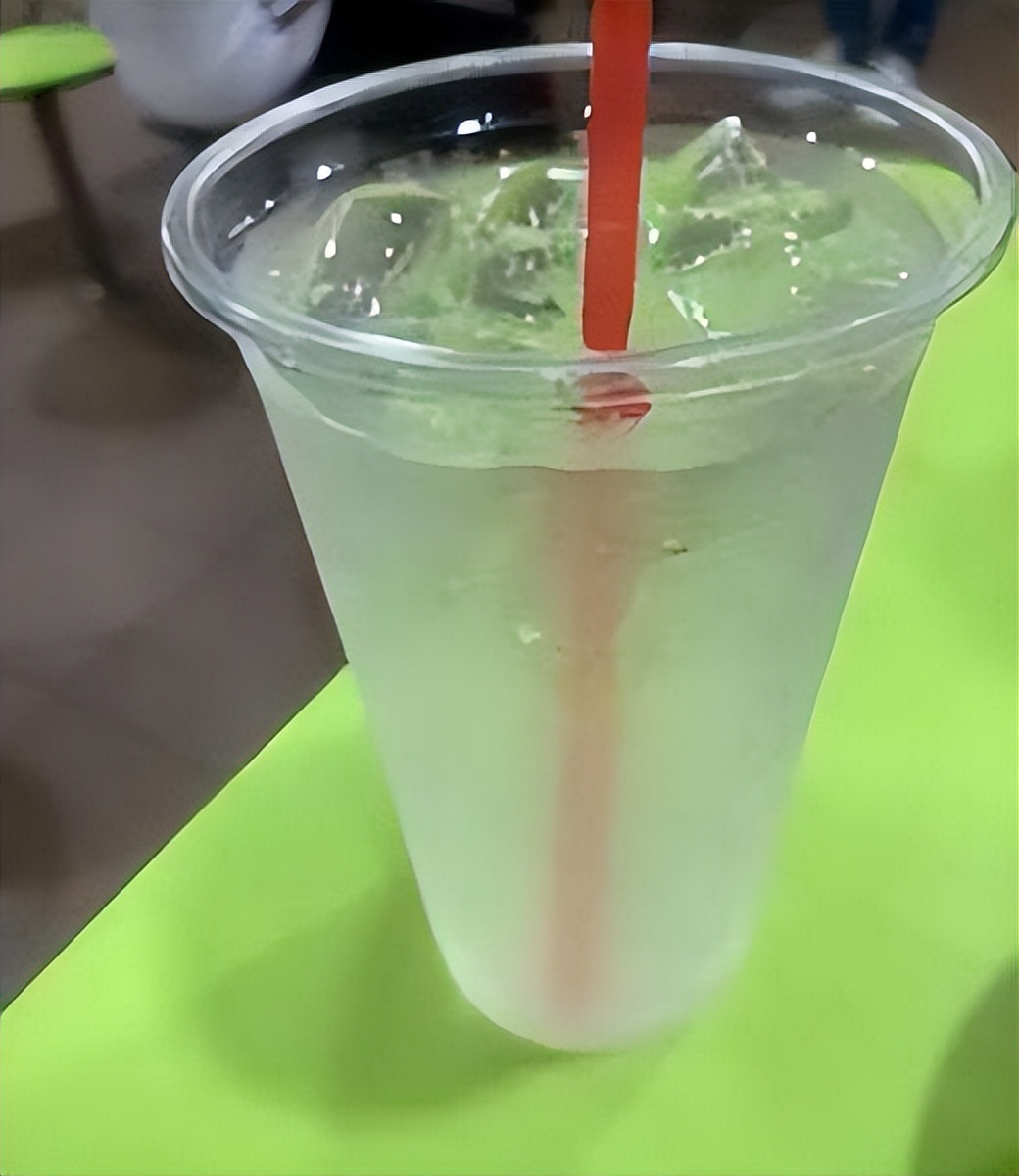 官方回应商家售天价饮品,店家回应售卖天价饮料