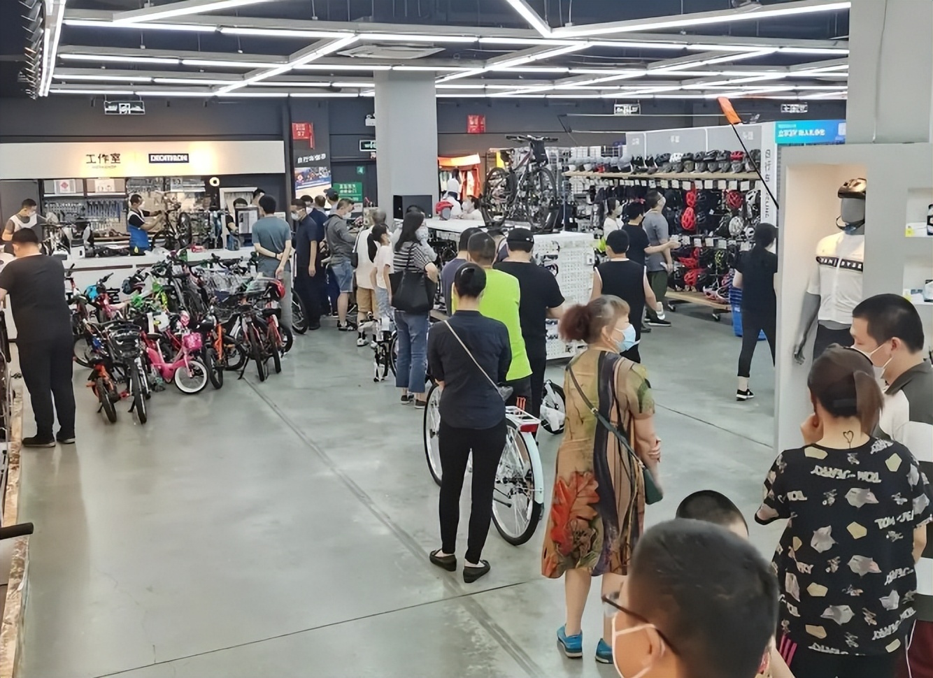 唯品会未来市场前景,新一轮消费热潮正酝酿和释放