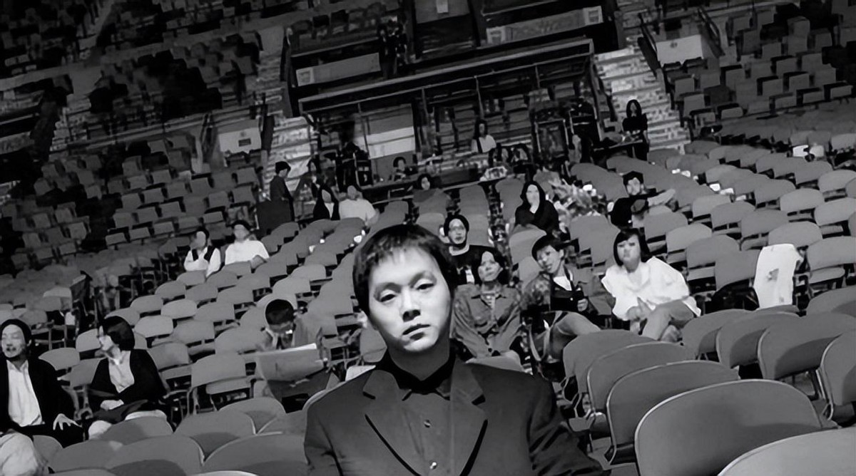 王菲和谢霆锋最真实感情最新消息,谢霆锋王菲机场牵手说明了什么