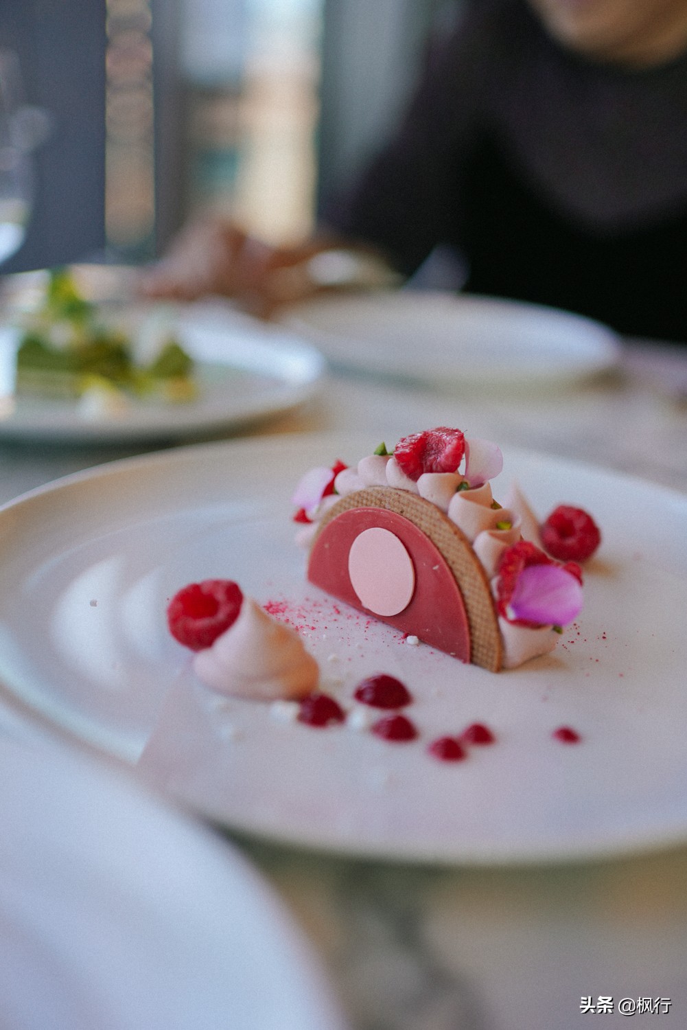 鏂囧崕涓滄柟閰掑簵娉曢,鏂囧崕涓滄柟閰掑簵鏃ュ紡椁愬巺