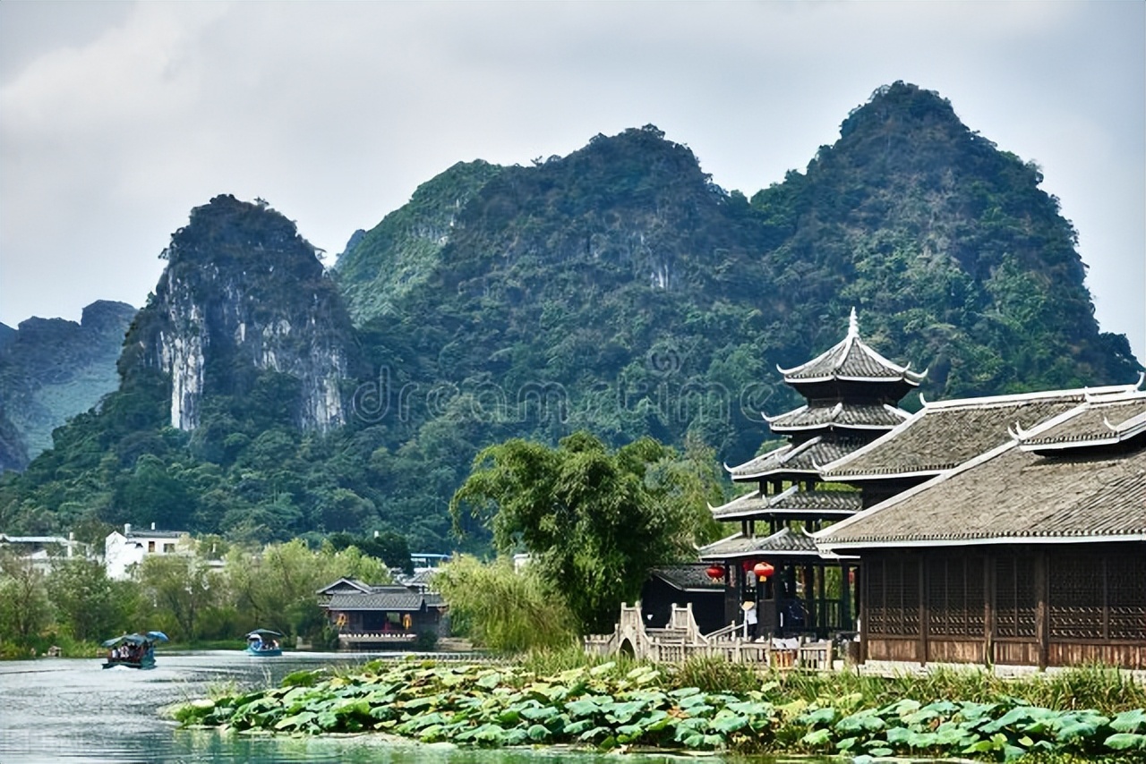 中耳炎为什么要做鼻中隔手术,中耳炎为什么要做手术