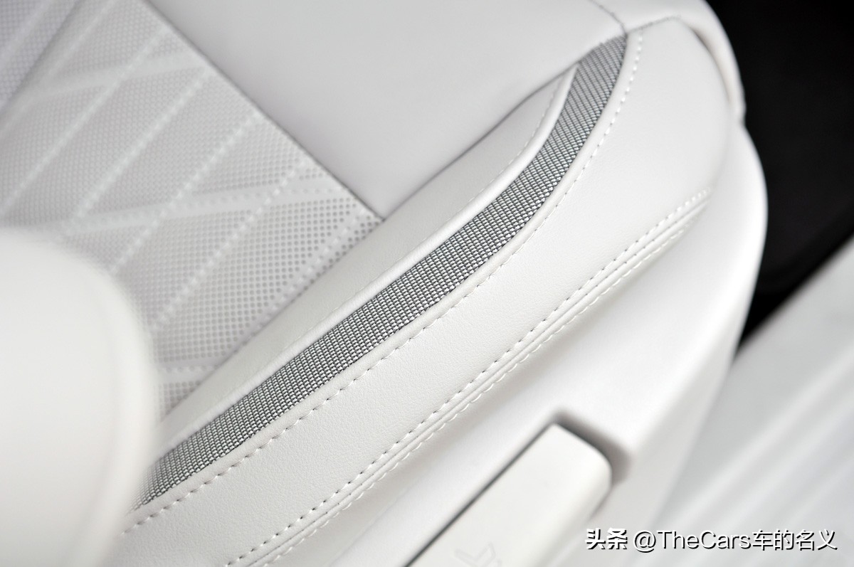 gl82022款es陆尊深度测评,沉浸式体验别克gl8es陆尊智慧旗舰