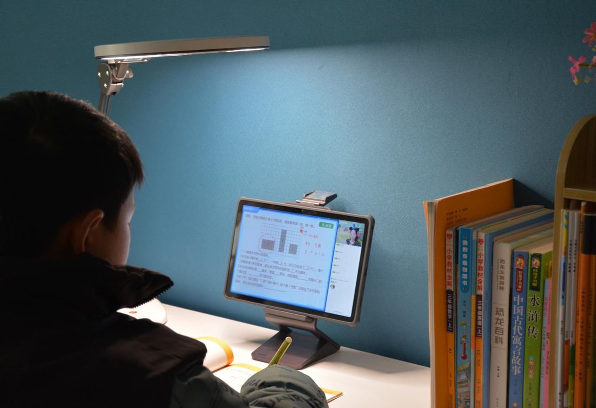 加NIR红光技术，两千多入手爱德华医生天使之光2润眼灯，值吗？