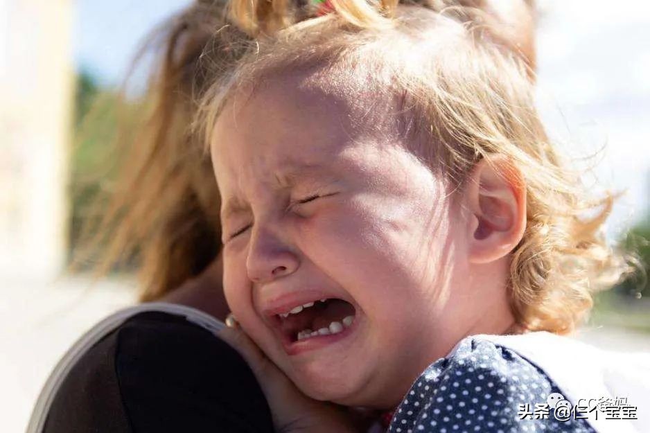 孩子动不动就哭个没完怎么教育,孩子动不动就哭