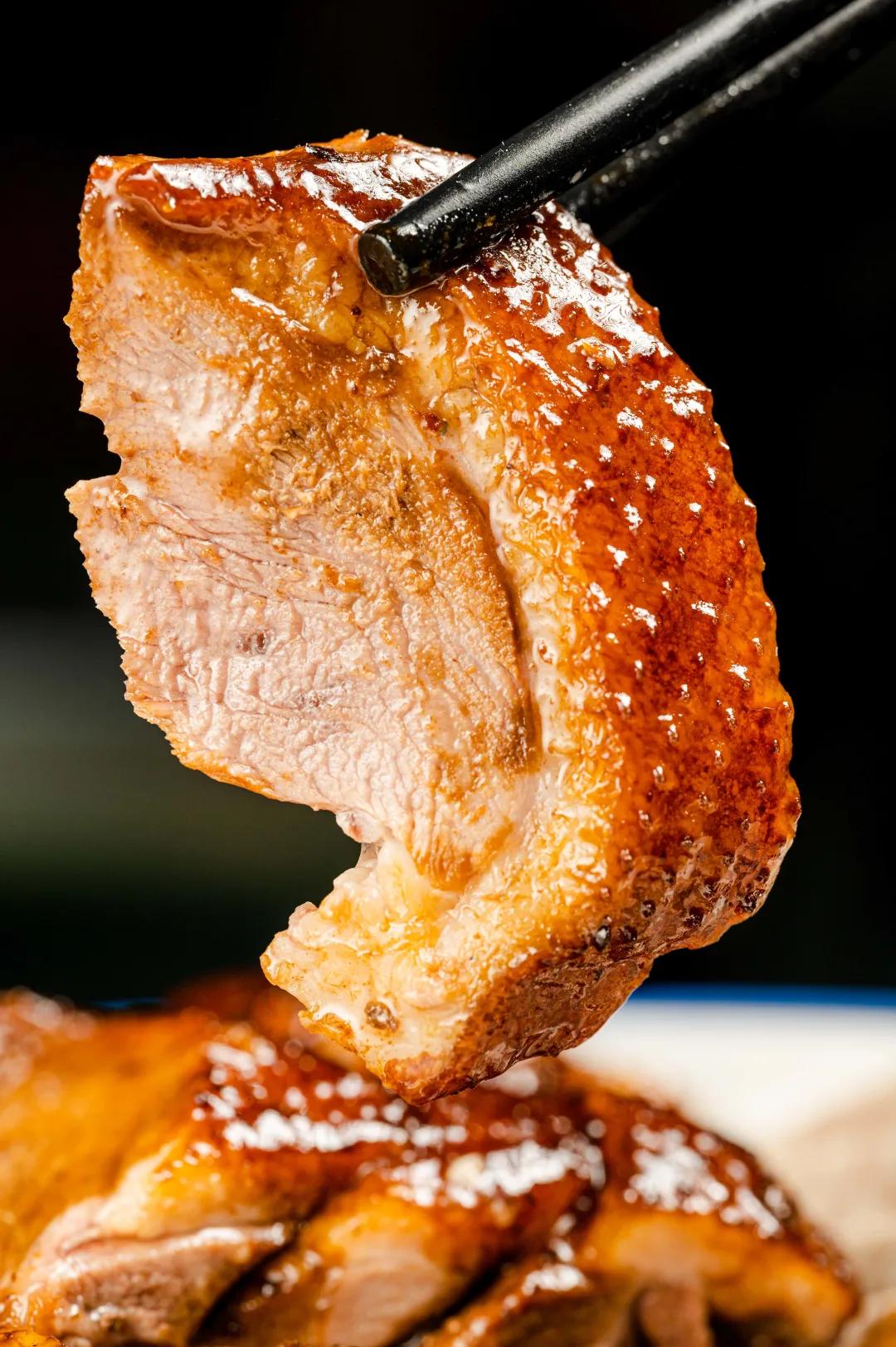 “搞什么，这大排档开到9点，老板就叫我走？”