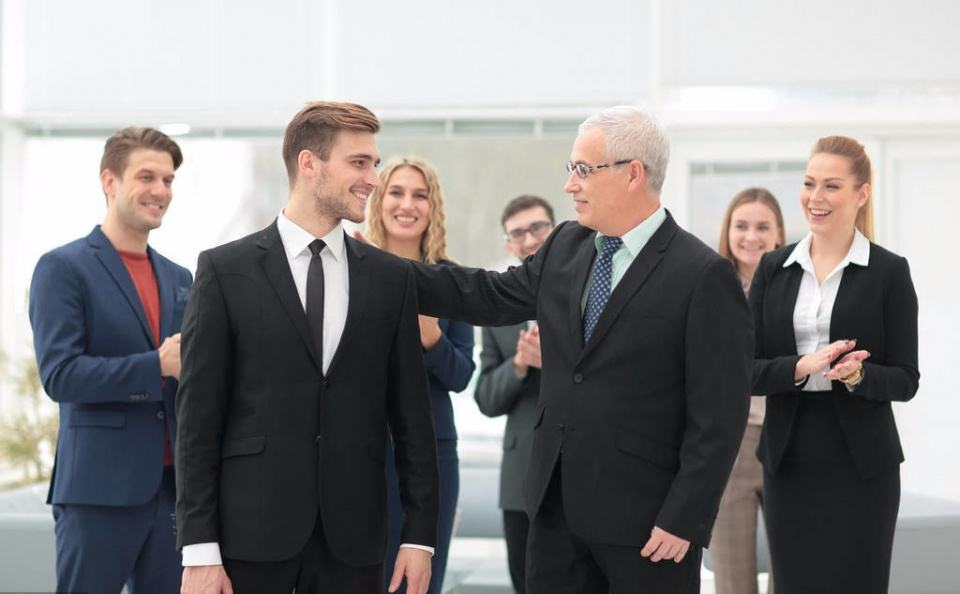 对于职场上不公平的事怎么处理,在职场遇到不公平该怎么办