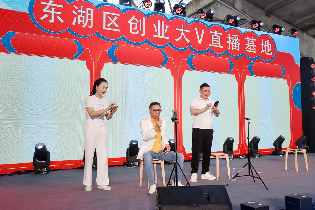 涓滄箹鍒涗笟澶,鍗楁槍澶椁愰ギ鎺ㄥ箍