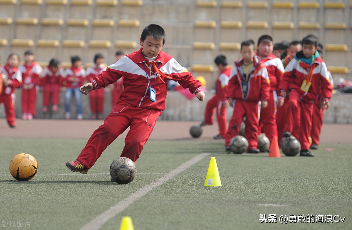 花几百万去国足踢球,花几千万买足球