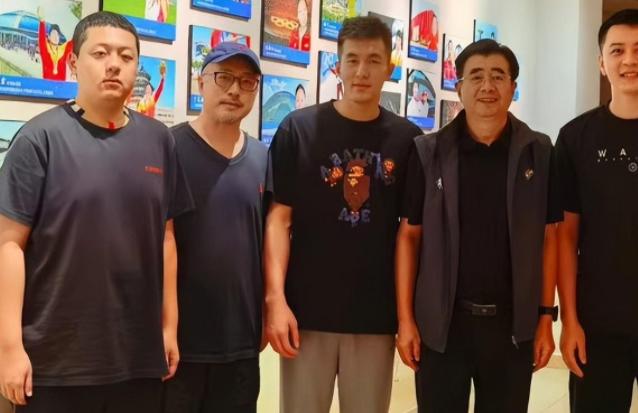 辽宁试训2米11中锋成功了吗,辽篮试训阜新15岁中锋怎么样了