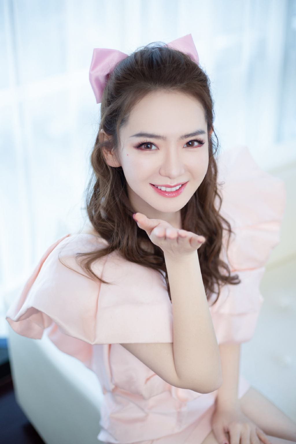 有钱也养不起的十位女星,壕无人性的富豪