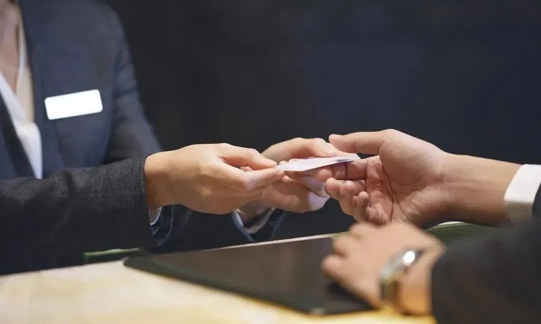 酒店遇到差评怎么破？这份最全回复话术，复制粘贴拿去用