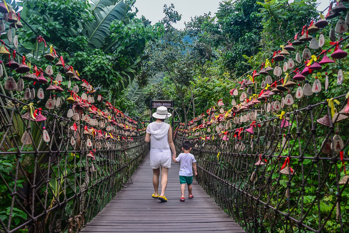 三亚旅游攻略超详细的景点,三亚旅游全攻略必看景点