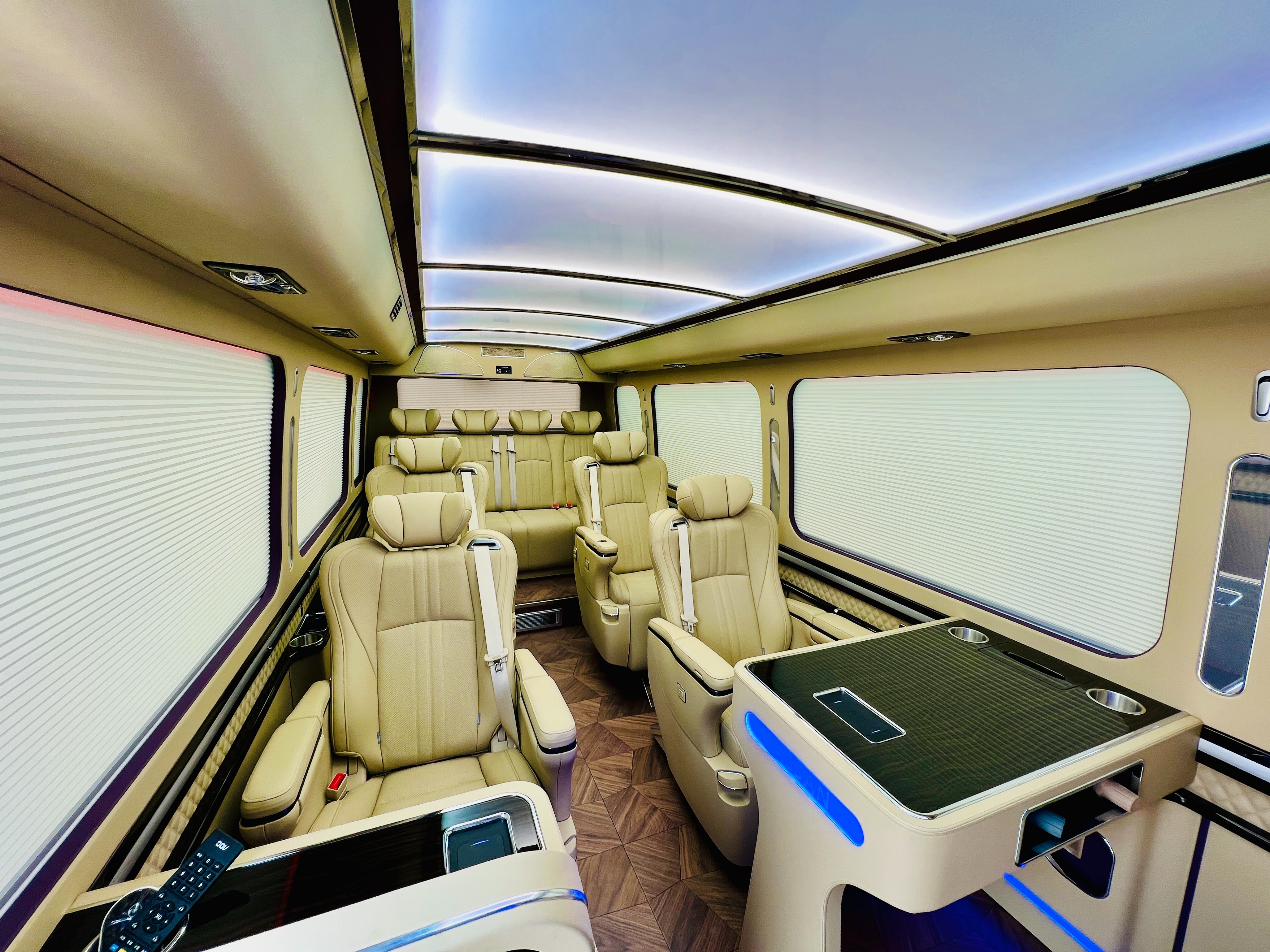 尼桑碧莲最新款,2024款尼桑碧莲12座