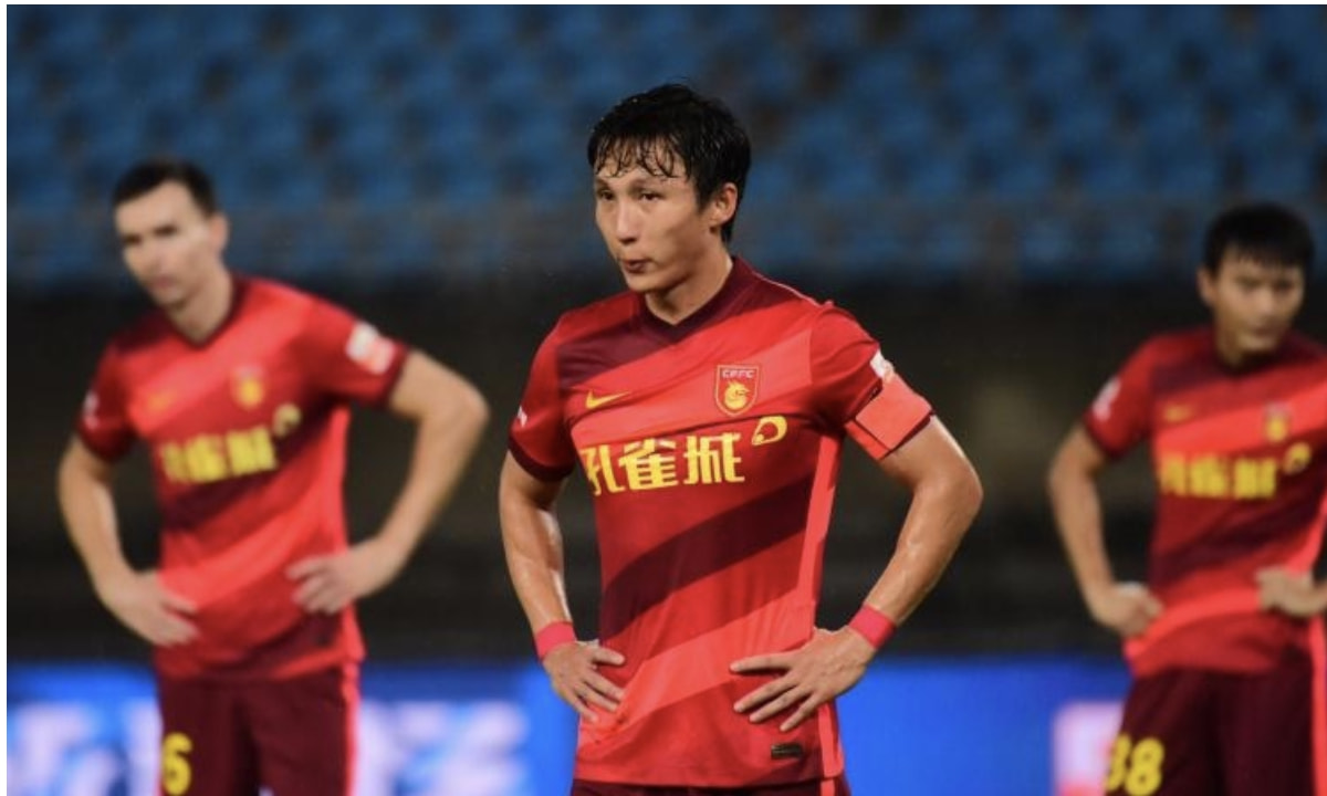 中国足球成笑话！中超5队前途未卜，两支球队走在解散边缘