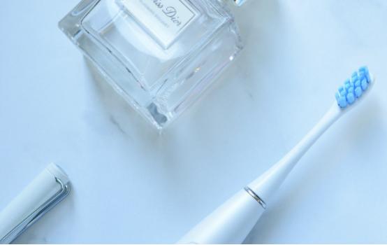 牙齿不好的人可以用电动牙刷吗,使用电动牙刷会导致牙齿过敏吗