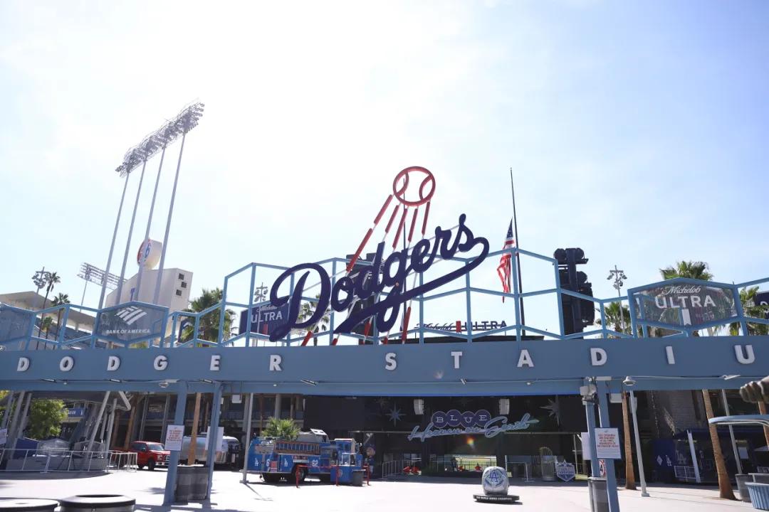 跟着近6万人一起看球是什么体验？来道奇球场就知道了