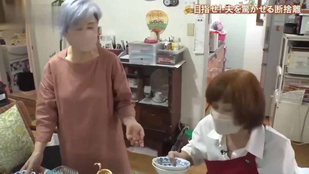 72岁奶奶逼丈夫“断舍离”、送对方一套新婚房：我又相信爱情了
