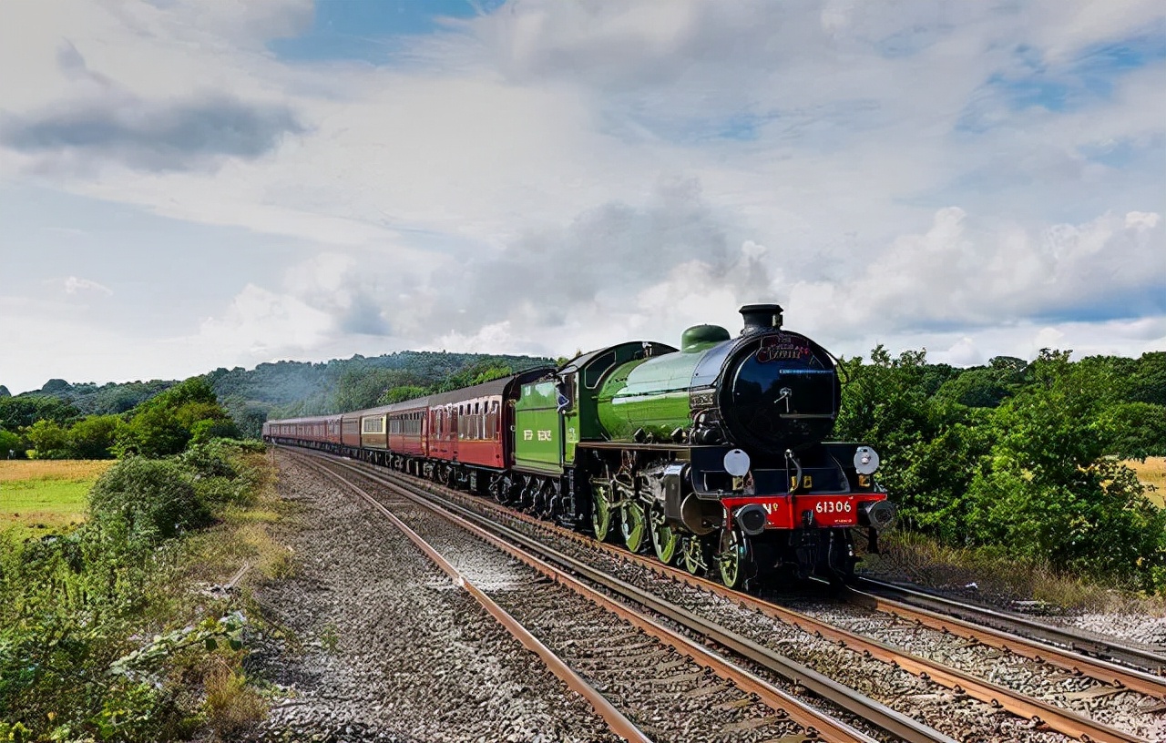有多年工作经历的国内大专或专升本，最适合去直硕的两所英国大学