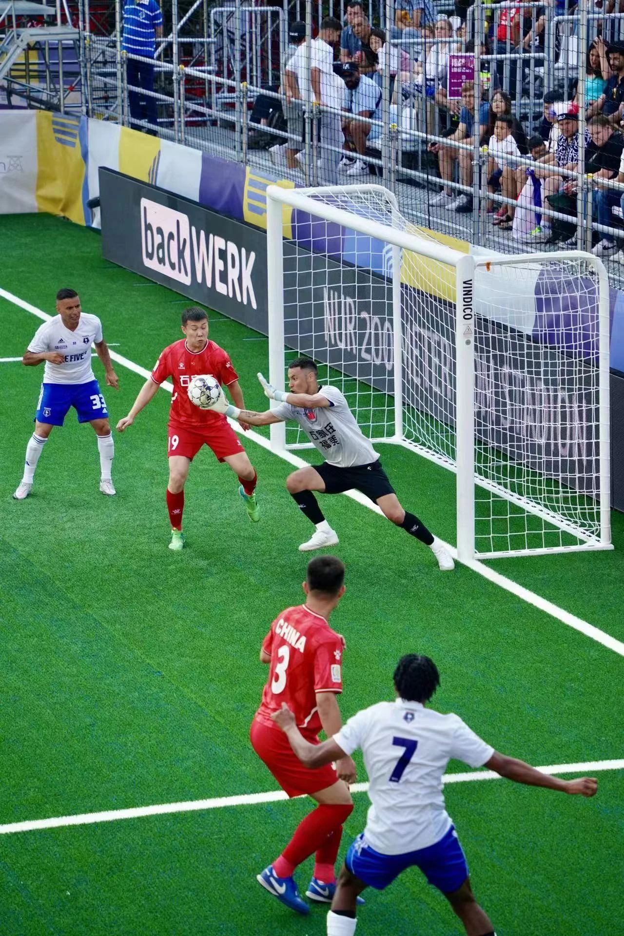 中国国青男足3比1胜阿根廷,中国男足5:0战胜了阿根廷夺冠