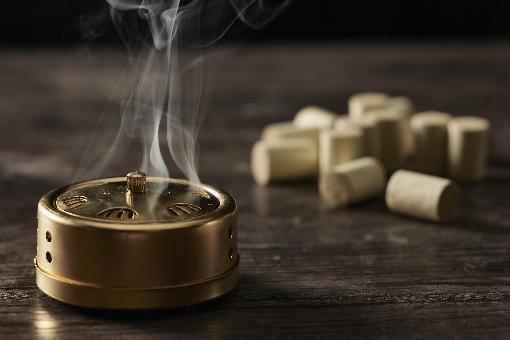 艾草可以防新冠吗,艾草能熏死新冠病毒吗