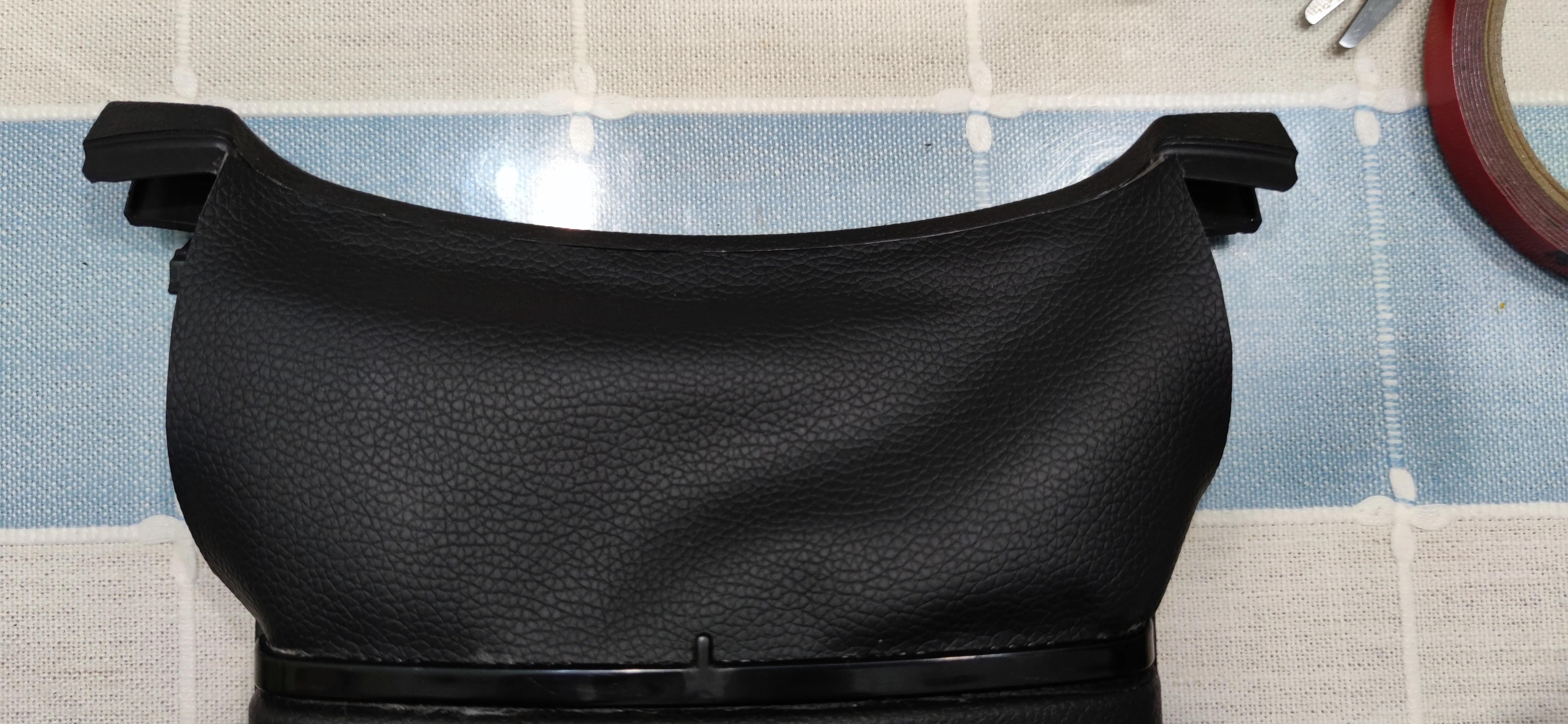 方向盘防尘罩免拆,更换方向盘下面防尘罩步骤