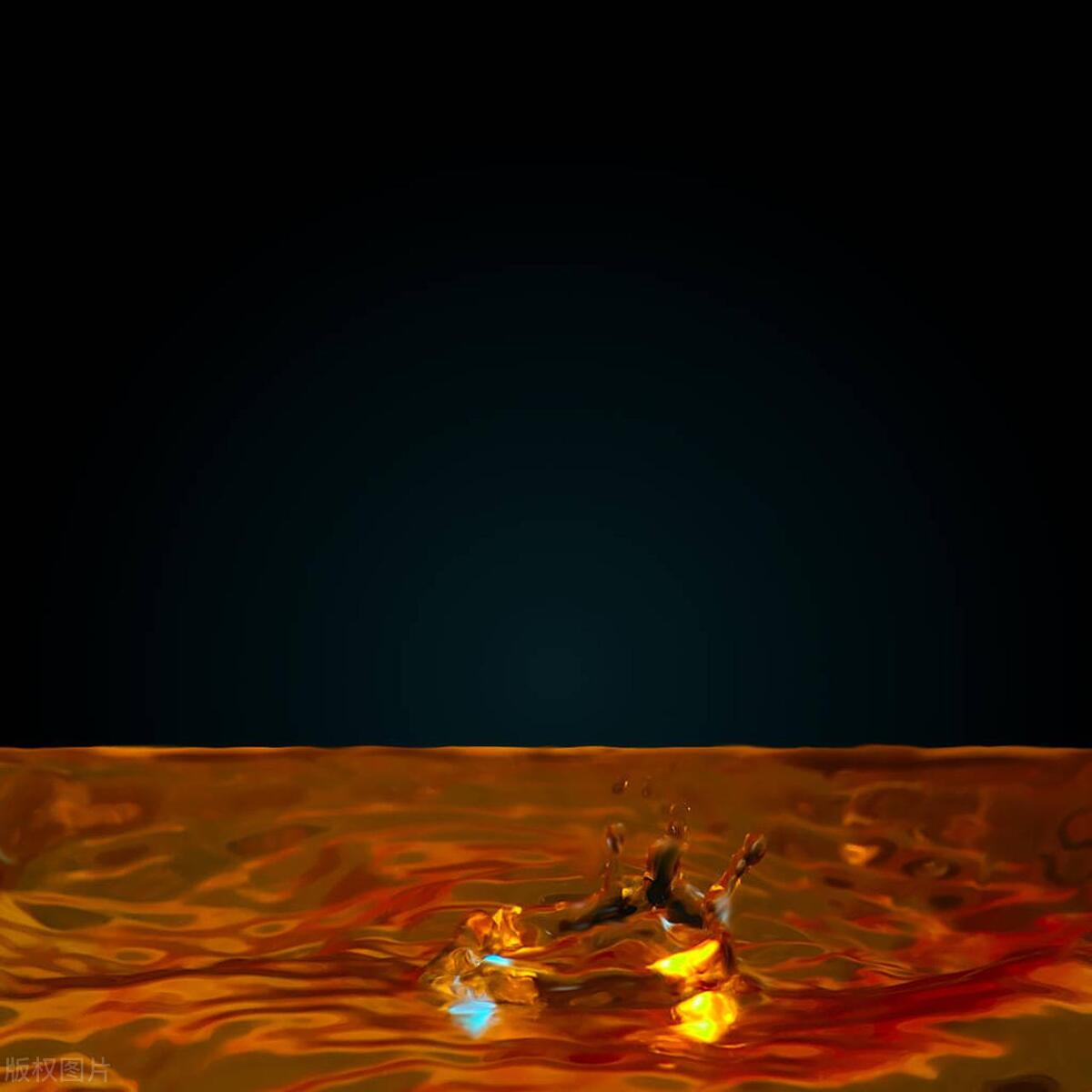 在日冕中发现流星