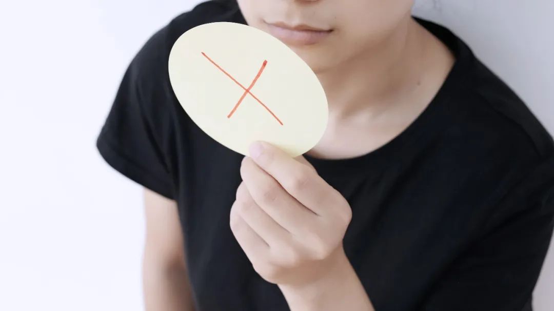 口臭的问题怎么解决为什么会口臭,口臭的真正原因和自然纠正方法